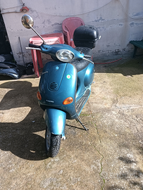 Piaggio vespa et2