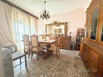 4 LOCALI A REGGIO DI CALABRIA