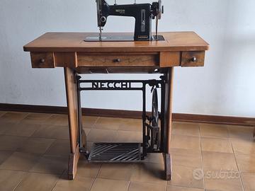 Macchina da cucito vintage