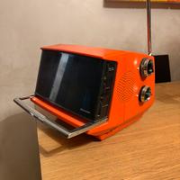 Tv portatile sharp modello 5P-12G anni’70