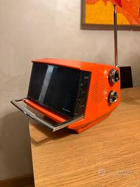 Tv portatile sharp modello 5P-12G anni’70
