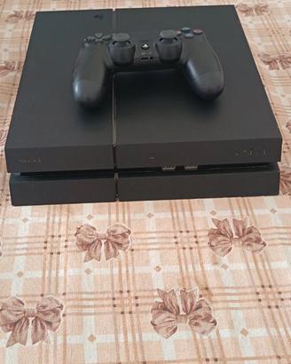 play Station 4 buono stato