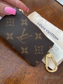 Louis Vuitton Pochette con catenella 