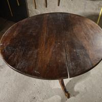 Tavolo rotondo in noce con 4 sedie in faggio