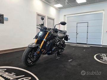 SUZUKI GSX-S 1000