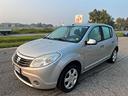 dacia-sandero-1-4-8v-gpl-laureate