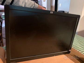 Computer fisso HP completo di schermo, mouse e cav