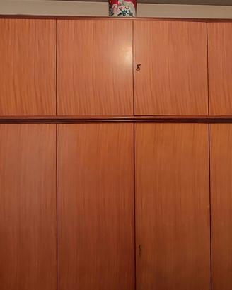 Armadio a 6 ante e mobile letto contenitore 