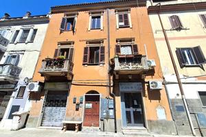 3 LOCALI A RIGNANO FLAMINIO