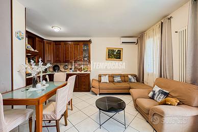 APPARTAMENTO CON TERRAZZO E GARAGE A POCHI MINUTI