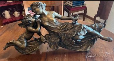 Grande scultura in bronzo, Ninfa con Amorino 900’