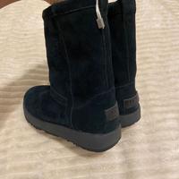 UGG Classic Short Waterproof Arctic Grip tg36 (35)