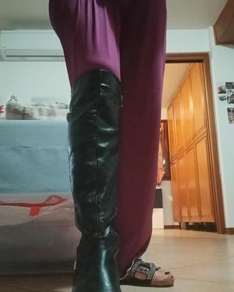 stivali neri similpelle tacco basso