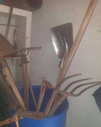 attrezzi giardino orto utensili