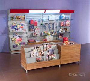 Attività / Licenza di 90 m² con 2 locali a Lucca
