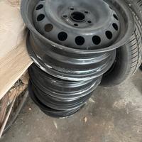 Cerchi in ferro raggio 15 con copricerchi