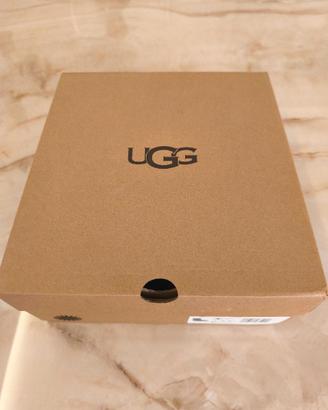 Stivaletti UGG nuovi