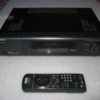 Videoregistratore Sony modello SLV-E811