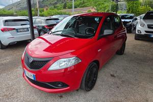 Lancia Ypsilon 5 porte S&S Hybrid Ecochic Silver