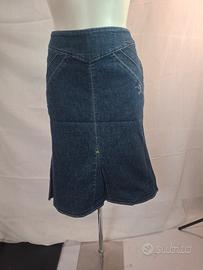 Gonna jeans leggermente svasata 
