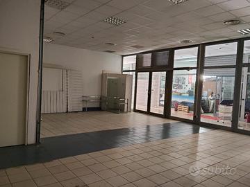 Spazioso Locale Commerciale