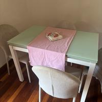 Tavolo allungabile com 4 poltroncine