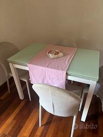 Tavolo allungabile com 4 poltroncine