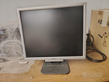 monitor Acer 17 pollici