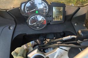 BMW F 800 gt 2013 pronta a partire per un viaggio