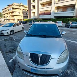 Lancia ypsilon 1.3 MJT 75 CV Argento
