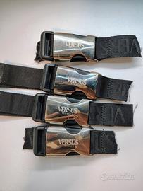 moschettoni Versus