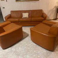 Divano letto in pelle con poltrone