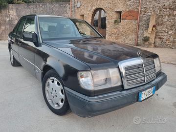 Mercedes - Benz W124  D
