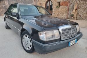 Mercedes - Benz W124  D
