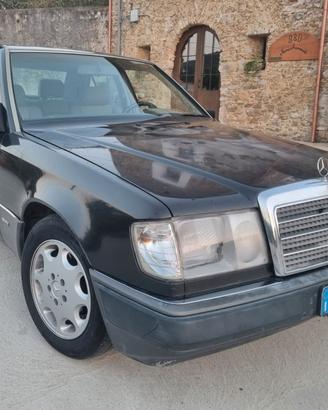Mercedes - Benz W124  D