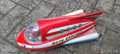 astronave spaziale in latta japan