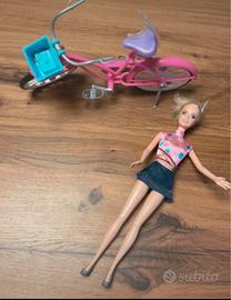 Barbie e la sua bici
