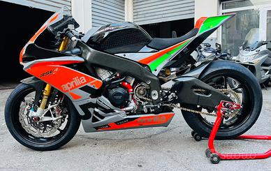 Aprilia RSV4 - 2012