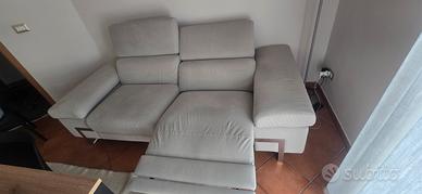 Divano con Chaise Longue – Tessuto Lavabile – Pogg