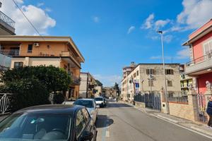 Appartamento ristrutturato con box auto