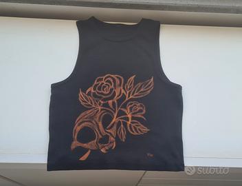 tank top con design in candeggina 