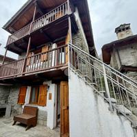 CASA INDIPENDENTE A NUS