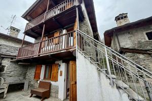 CASA INDIPENDENTE A NUS