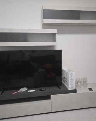 Parete attrezzata + tavolino in vetro