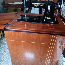 Macchina da cucire VIGORELLI con mobile