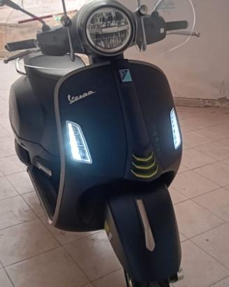 Vespa gts 300 hpe super tech 2024