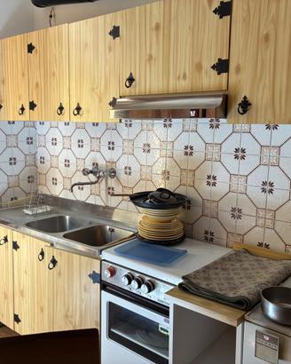 Intera cucina di montagna - frigo escluso -