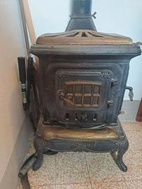 stufa a legna in ghisa primi del 900