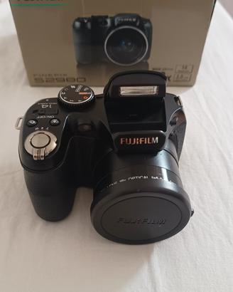 Fujifilm Finepix S 2980 14 mega zoom 18x 