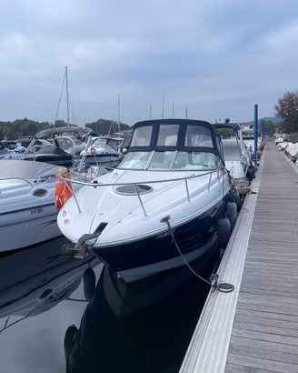 CROWNLINE 260 CR  Full Optional